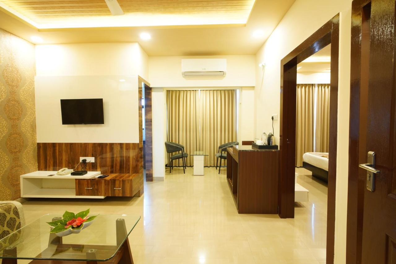 Spectrum Resort, Spa & Residences Udajpur Zewnętrze zdjęcie