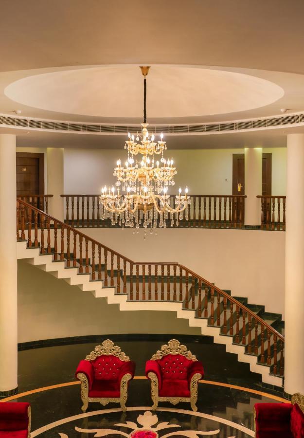 Spectrum Resort, Spa & Residences Udajpur Zewnętrze zdjęcie