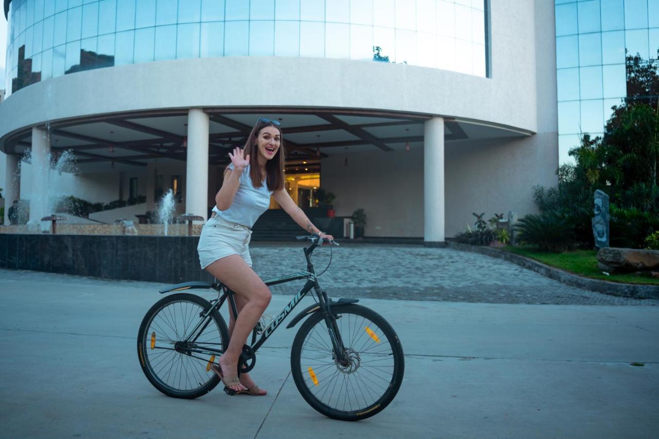 Spectrum Resort, Spa & Residences Udajpur Zewnętrze zdjęcie
