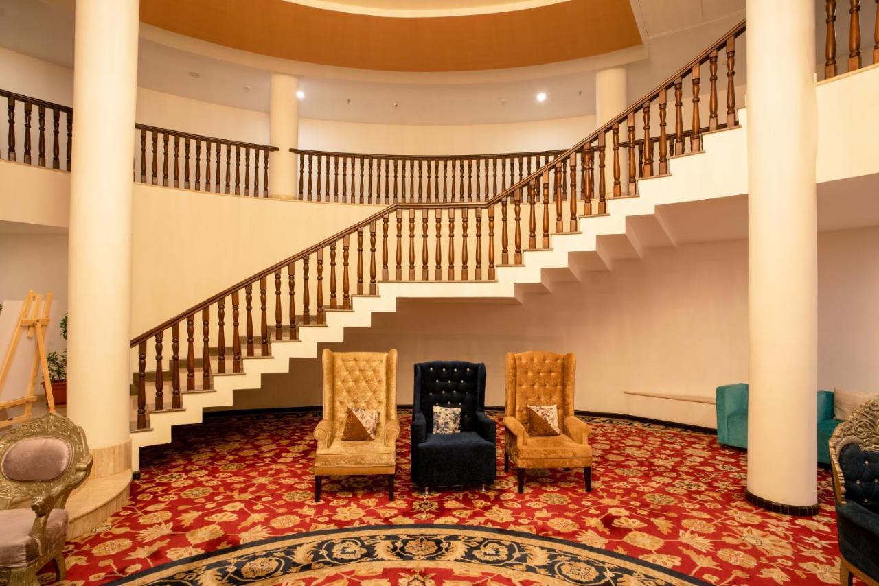 Spectrum Resort, Spa & Residences Udajpur Zewnętrze zdjęcie