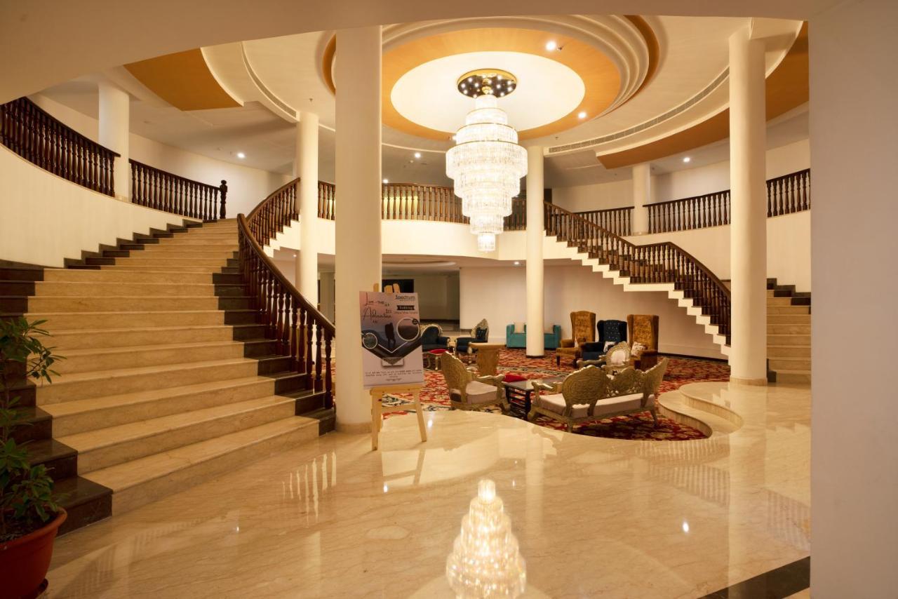 Spectrum Resort, Spa & Residences Udajpur Zewnętrze zdjęcie