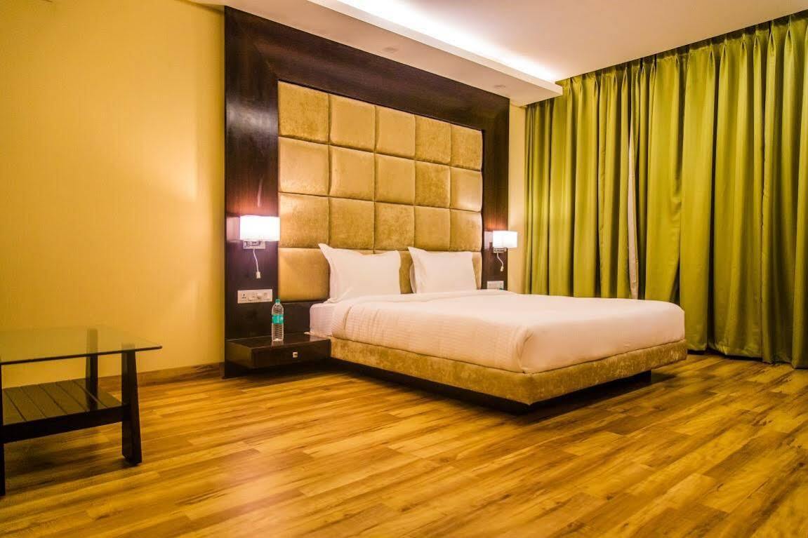 Spectrum Resort, Spa & Residences Udajpur Zewnętrze zdjęcie