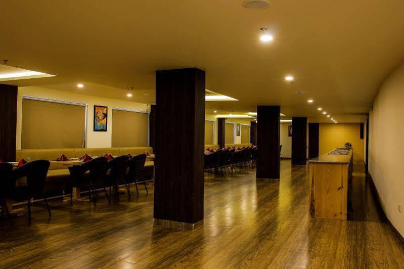Spectrum Resort, Spa & Residences Udajpur Zewnętrze zdjęcie