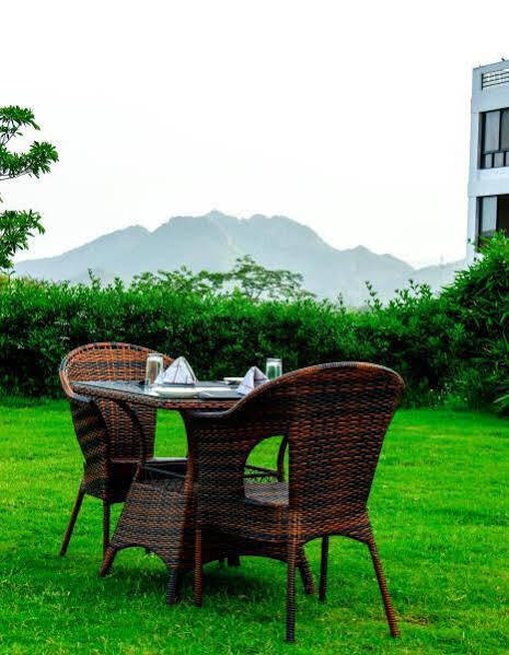 Spectrum Resort, Spa & Residences Udajpur Zewnętrze zdjęcie